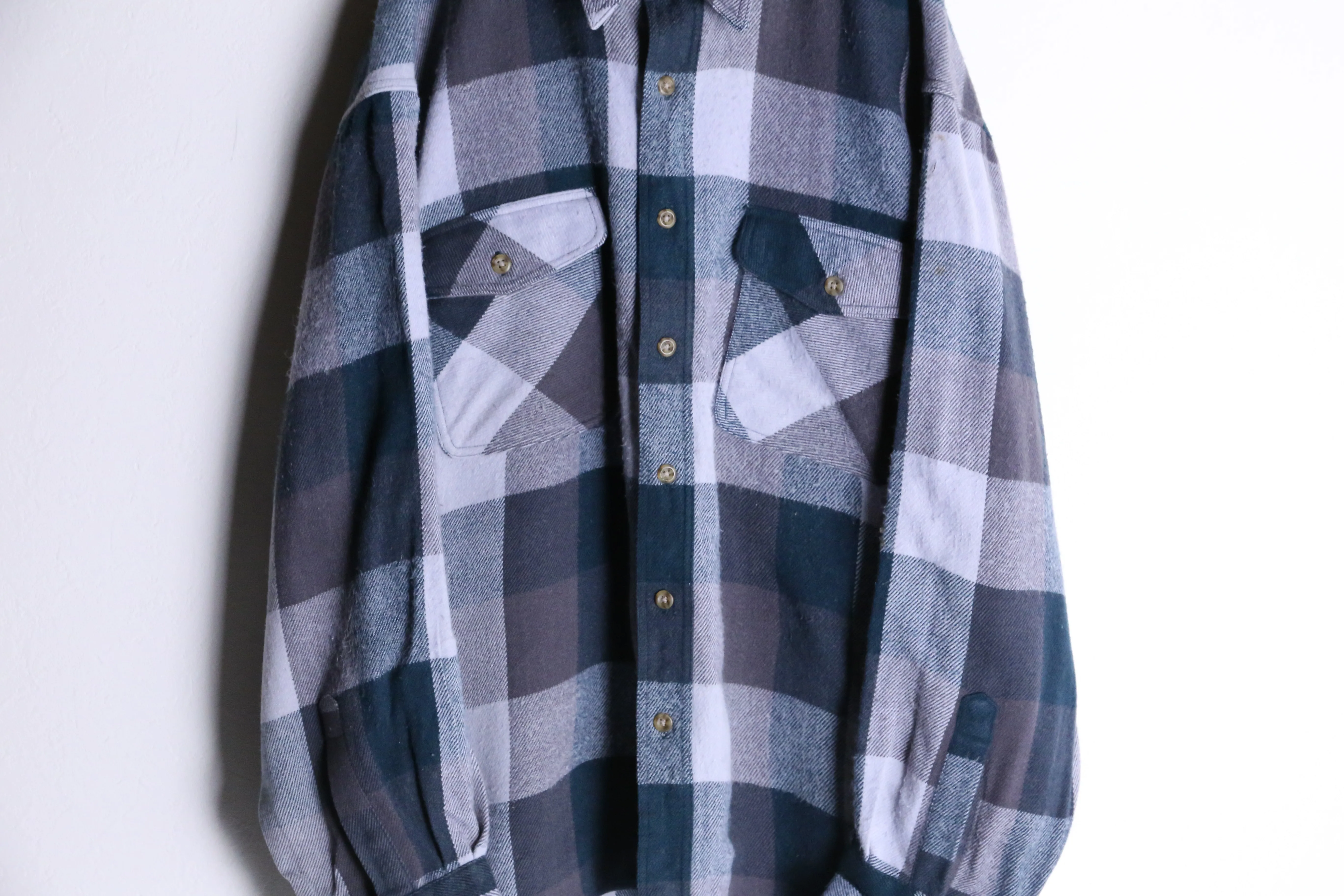 check pattern flannel shirts