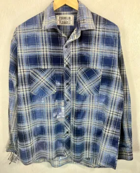 Vintage Retro Navy, Light Blue and White Flannel Size Medium